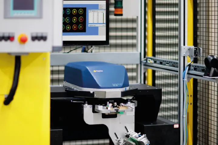 Profilometer integrated in manufacturing